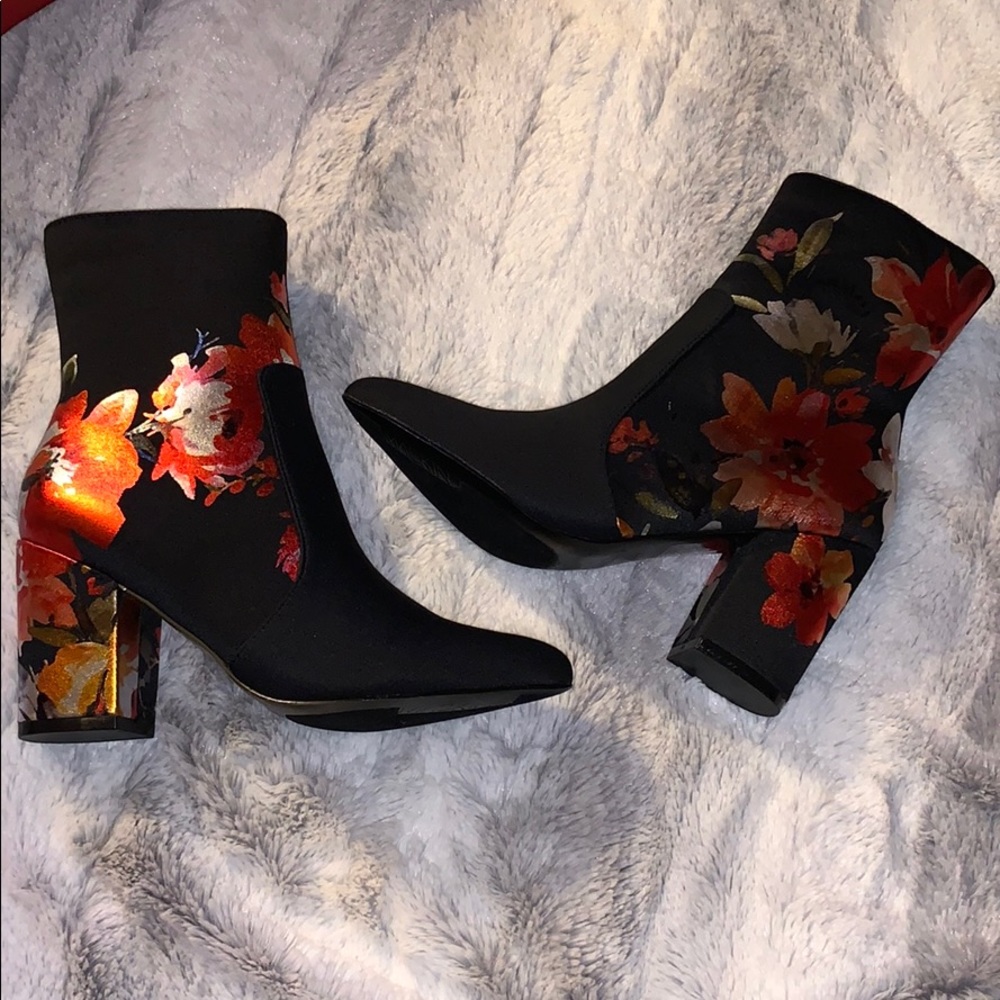 Black & Red Metallic Floral Ankle Sock Boots - Picture 1 of 8
